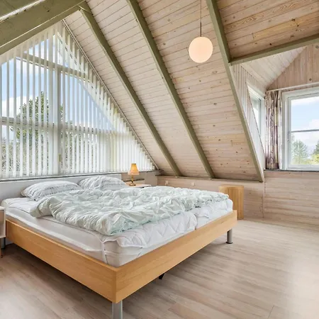 Ferienhaus Awesome In With Wifi Glesborg